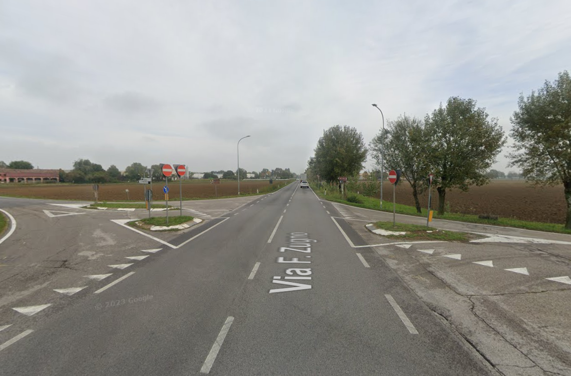 Incidente tra una Peugeot 307 e una moto BMW, lesione alla gamba destra per un 49enne: amputato il piede