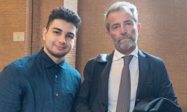 Alex Pompa col suo legale