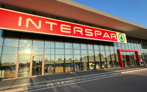 Individuati e denunciati gli autori di due furti nei supermercati “Interspar”