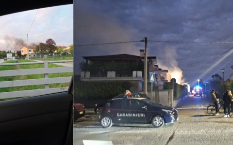 Incendio in un garage a Silea: in cielo alta colonna di fumo, visibile anche da lontano