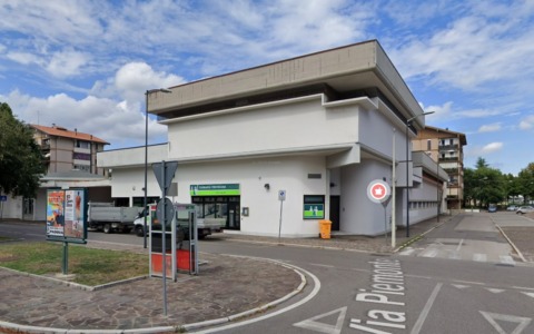 Colpo da 5mila euro con l’auto-ariete, assaltata la farmacia comunale di San Liberale