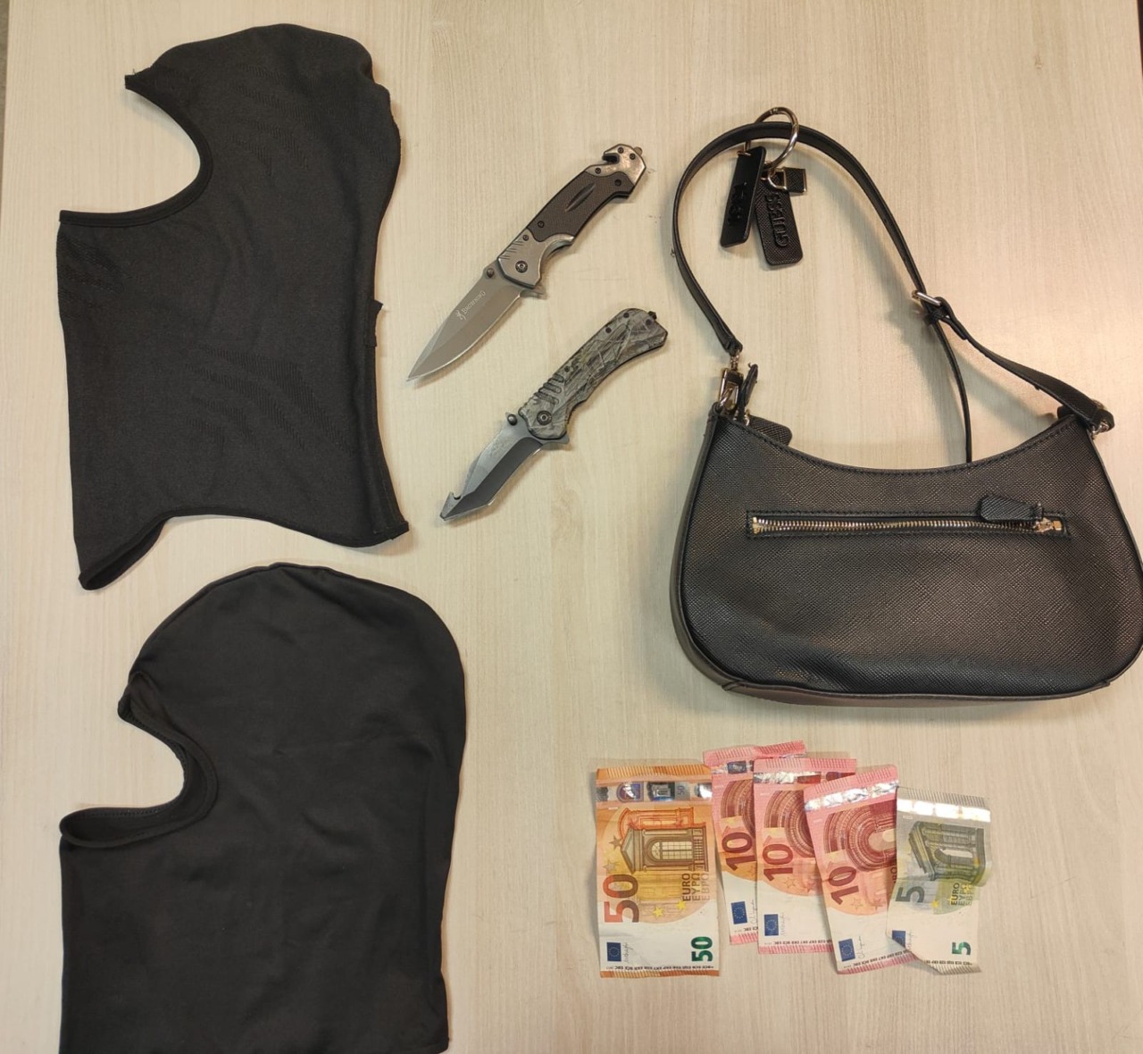 Rapina al Cantarane di Treviso: due ventenni armati aggrediscono e derubano due ragazze all’una di notte