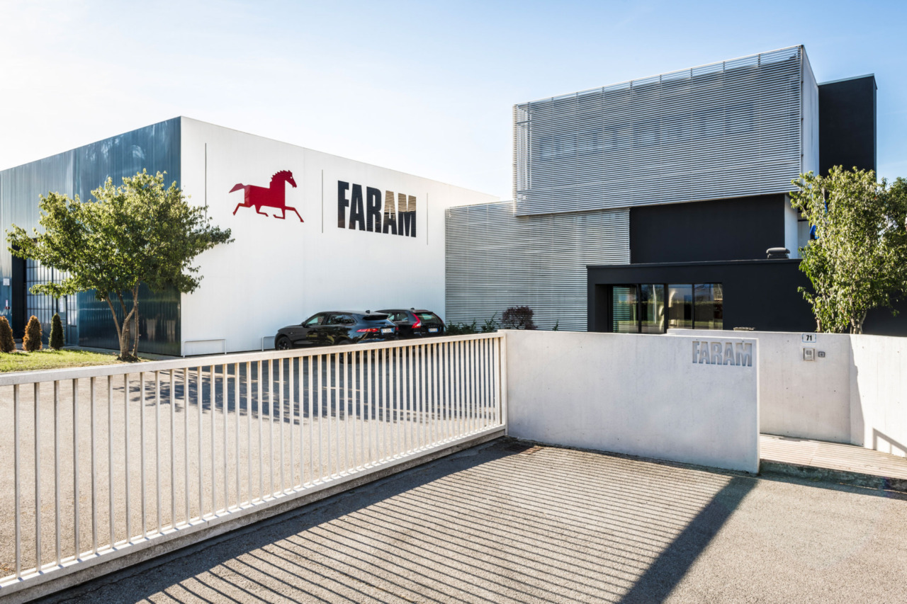 Mobilificio Faram: l’Amministratore ricapitalizza o scioglie la storica azienda?