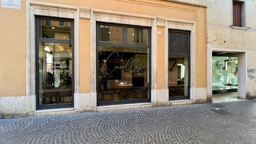 Spaccata notturna alla pasticceria Casellato, rubato il fondo cassa