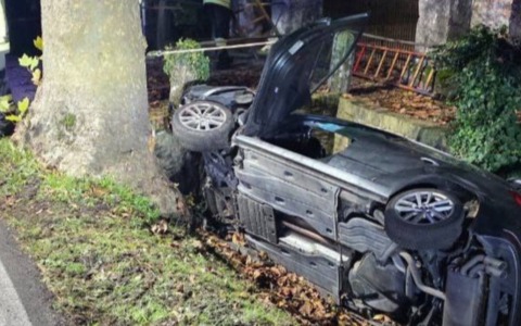 26enne esce di strada con l’auto e si ribalta sul lato a Roncade