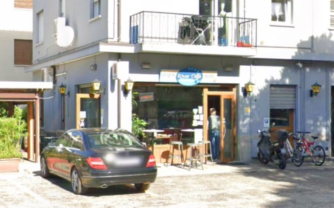 Chiuso per una settimana il River Caffè a Treviso: “Frequentato da pregiudicati e teatro di aggressioni”