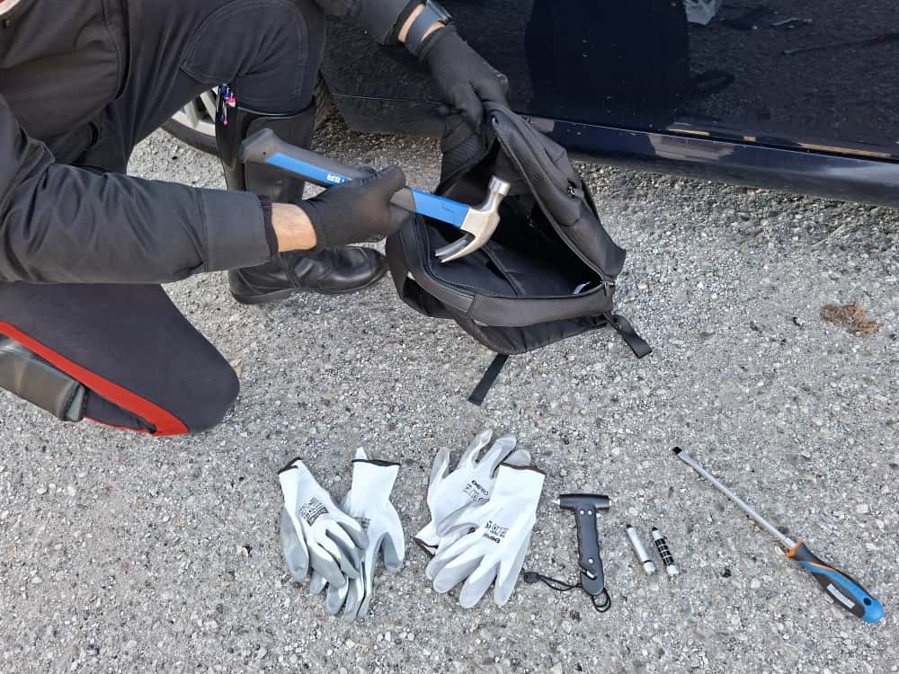 Scoperti in giro per Castelfranco Veneto con martello, frangivetro e altri strumenti per scassinare