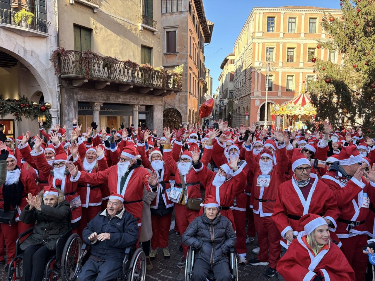 Treviso X-Mas Run, più di mille Babbi Natale presenti alla corsa di beneficenza