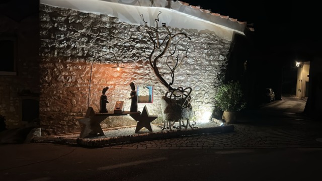 A Mura torna la “Mostra dei Presepi” con gli “Alberi della Vita” dello scultore Valentino Moro