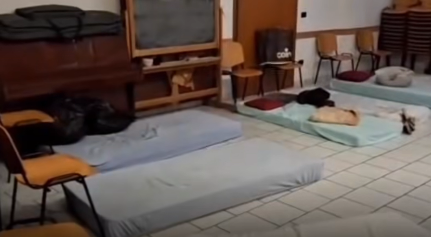 Proposta di 40 posti letto per i senza dimora: capannone riscaldato