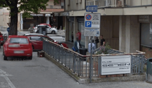 Militare USA accoltellato a Conegliano fuori da un locale dagli amici della fidanzata, ci sono sette indagati