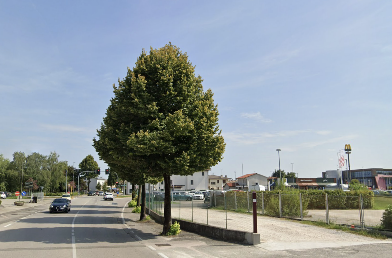 Incidente a San Vendemiano: ciclista 40enne muore travolto da un’auto in via Italia