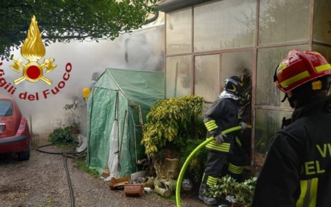 Cucina prende fuoco a Monastier: nessun ferito, ma appartamento inagibile