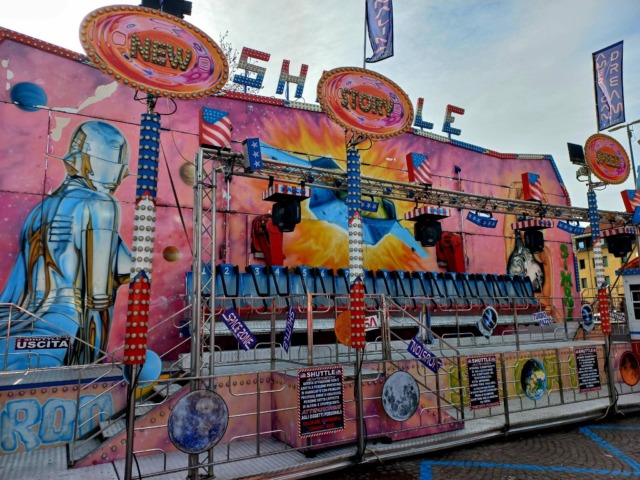 14enne cade da quattro metri dalla giostra “Shuttle” a Castelfranco: indagati i proprietari