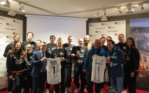 Olimpiadi, le pallavoliste dell’Imoco Volley di Conegliano in visita a Casa Italia a Cortina