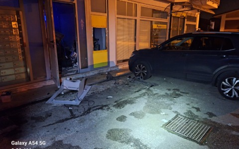 Riese Pio X, assalto con esplosivo al Postamat di via Giorgione: bottino da 25mila euro