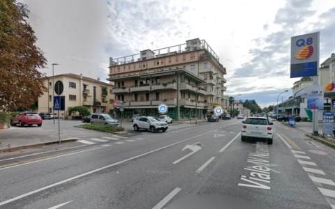 Scontro tra auto e bicicletta a Treviso: ferito un ciclista 68enne