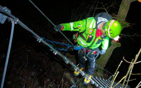 Ferrata delle Anguane, escursionista trevigiana salvata dopo essere rimasta sospesa