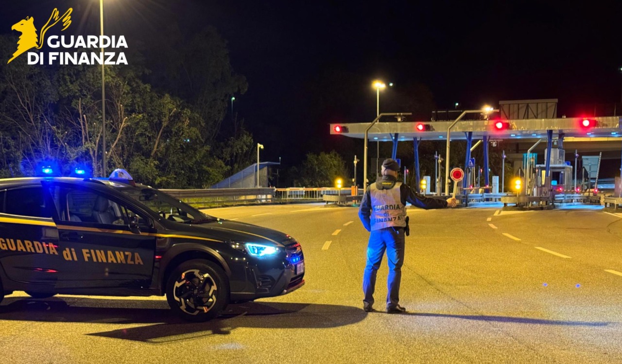 Arrestata donna ricercata: fermata in auto con la famiglia al casello di Cessalto