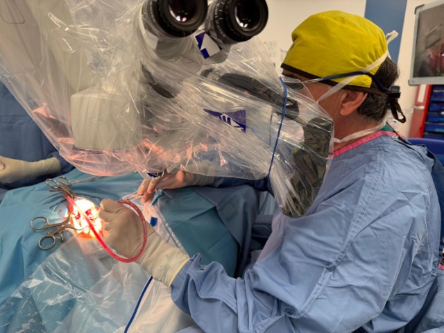 Bimba di due anni operata per una grave otite: salvata all’ospedale di Treviso