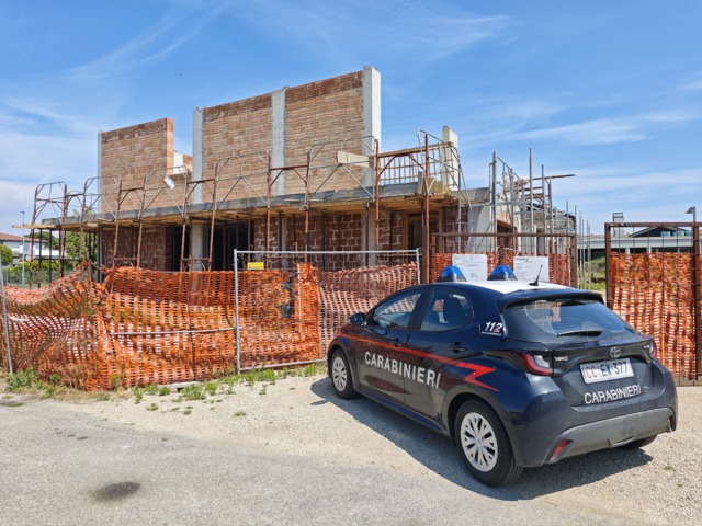 Operaio cade da una scala in cantiere a Istrana: ferito un 40enne egiziano